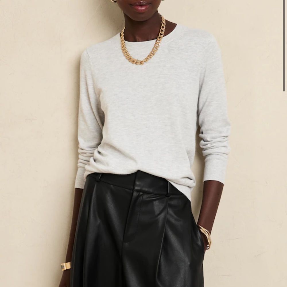 NWT Banana Republic Forever Sweater Heather Gray; Medium